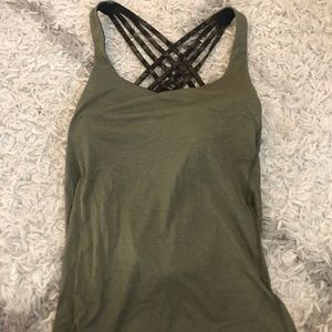 Lululemon camo workout top